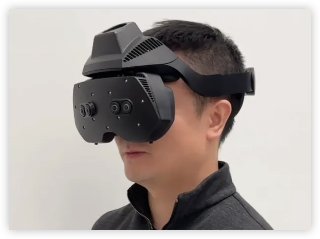 VR进入全景时代?Meta展示180°超广角头显原型!